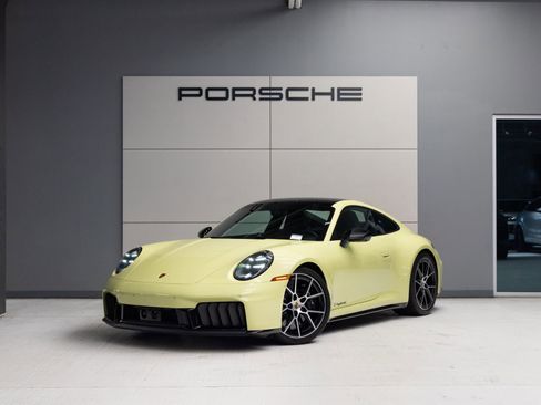 Certified 2025 Porsche 911 Carrera 4 GTS AWD/4WD image 1
