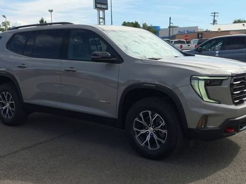 New 2026 GMC Acadia AT4 w/ Luxury Package AWD/4WD image 2