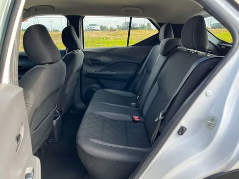 Used 2018 Nissan Kicks S w/ Exterior Package image 13