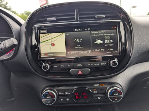Used 2020 Kia Soul EX FWD image 21