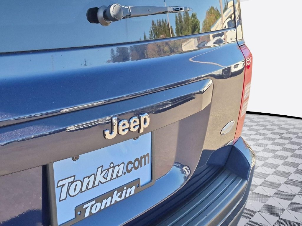 Used 2012 Jeep Patriot Latitude w/ Sun/Sound Group AWD/4WD image 23
