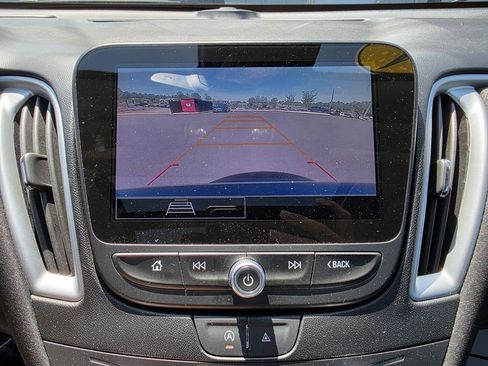 Used 2024 Chevrolet Malibu LT FWD image 19
