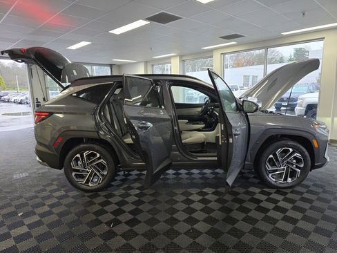 New 2026 Hyundai Tucson Limited image 17