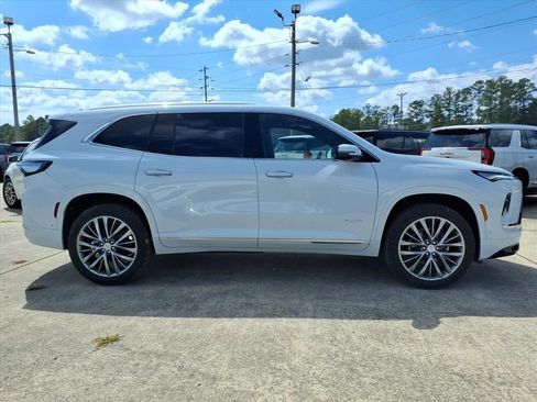 New 2026 Buick Enclave Avenir w/ Super Cruise Package image 8