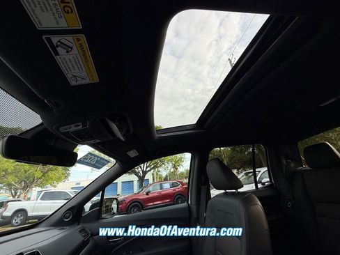 Certified 2025 Honda Ridgeline Black Edition image 29