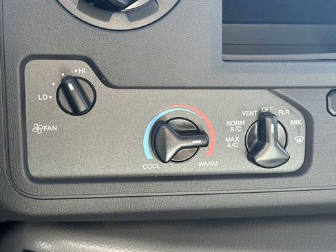 New 2026 Ford E-450 and Econoline 450 Super Duty w/ Power Equipment Group image 40