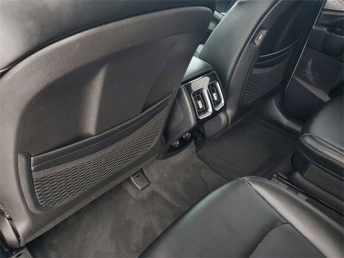 Certified 2022 Kia Sorento SX image 8