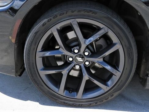 Used 2019 Dodge Charger R/T w/ Plus Group RWD image 14