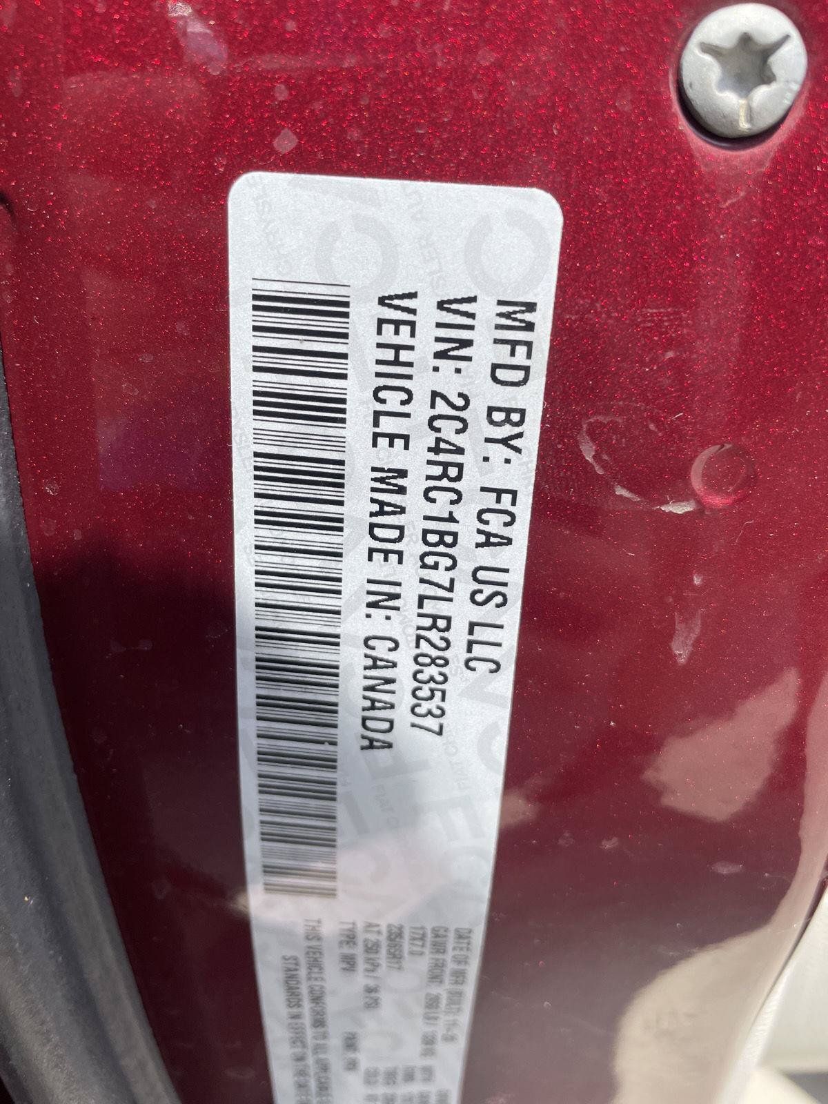 Used 2020 Chrysler Pacifica Touring-L FWD image 33