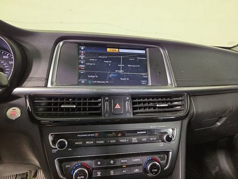 Used 2017 Kia Optima EX w/ Premium Package FWD image 16