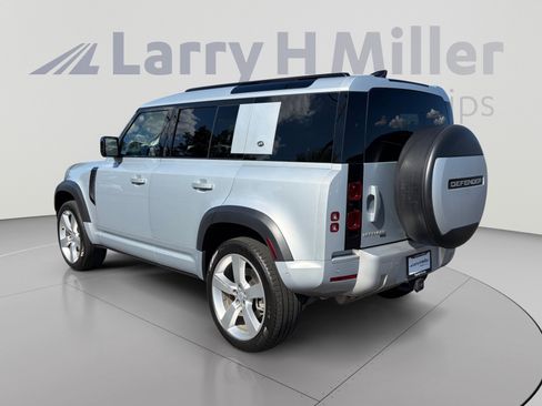 Used 2022 Land Rover Defender 110 XS Edition AWD/4WD image 3