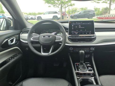 Certified 2024 Jeep Compass Limited AWD/4WD image 10