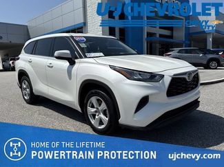 Used 2020 Toyota Highlander L FWD video 1