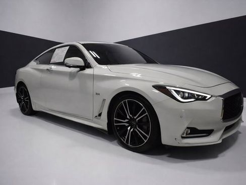 Used 2018 INFINITI Q60 3.0t Sport w/ Sensory Package 3.0T Sport image 13