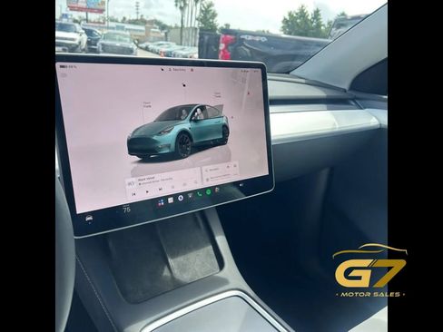 Used 2024 Tesla Model Y Long Range RWD image 10