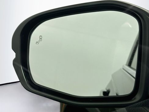 Used 2025 Honda CR-V EX image 16