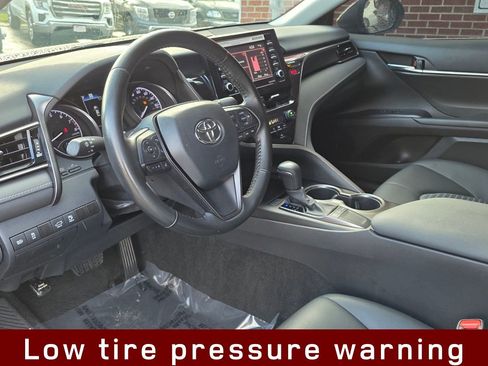 Used 2024 Toyota Camry SE image 15