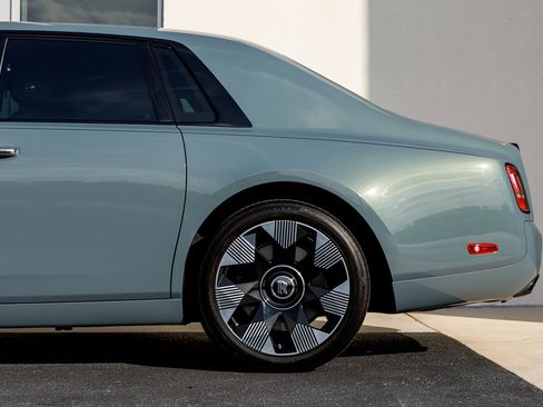 Certified 2023 Rolls-Royce Phantom Sedan w/ The Phantom Package image 9