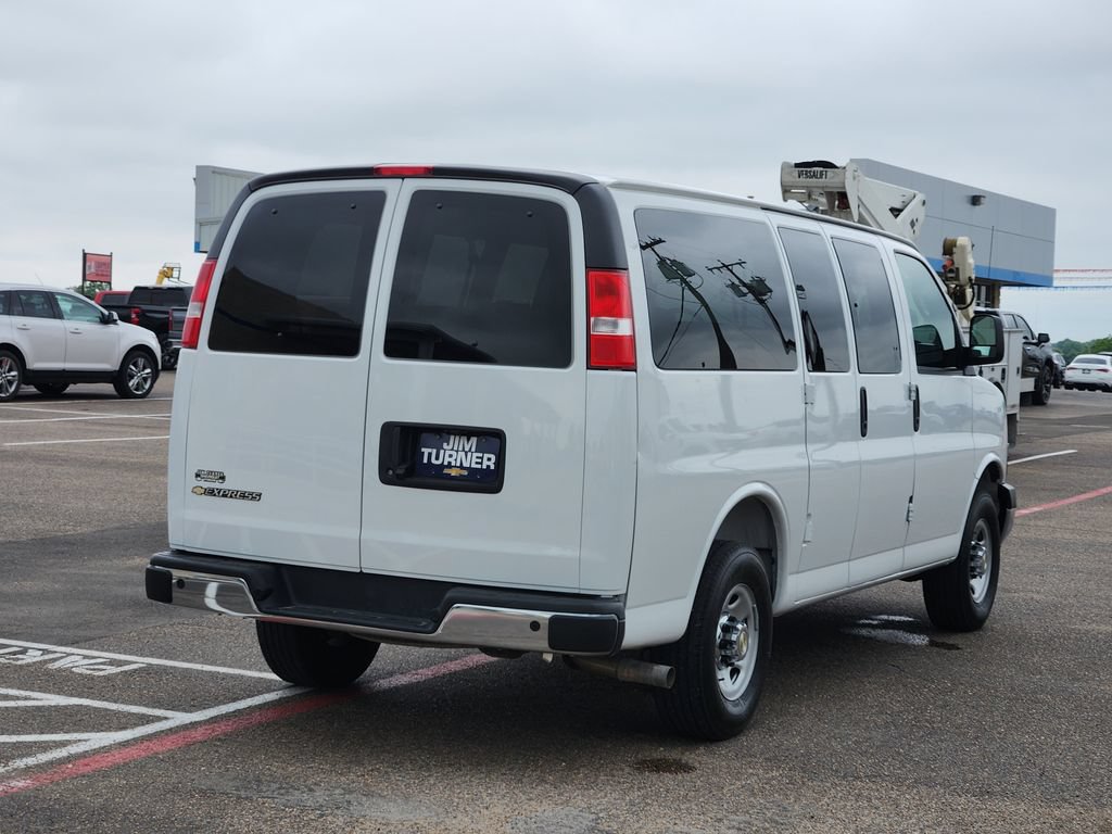 Used 2025 Chevrolet Express 2500 LT w/ LT Preferred Equipment Group RWD image 7