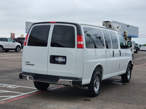 Used 2025 Chevrolet Express 2500 LT w/ LT Preferred Equipment Group RWD image 7