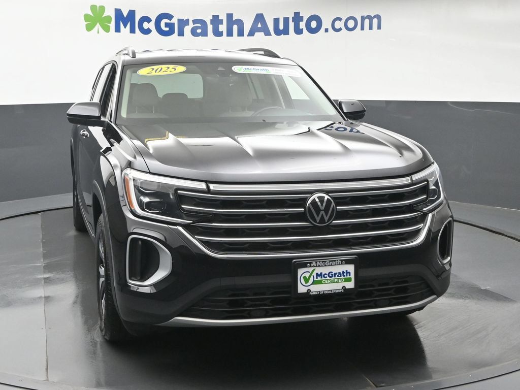 Used 2025 Volkswagen Atlas SE AWD/4WD image 5