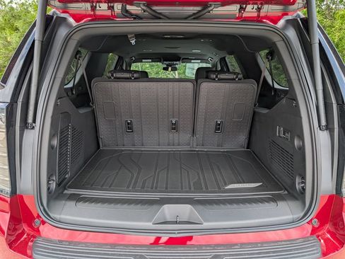 New 2026 Chevrolet Suburban LT w/ Comfort Package RWD image 32