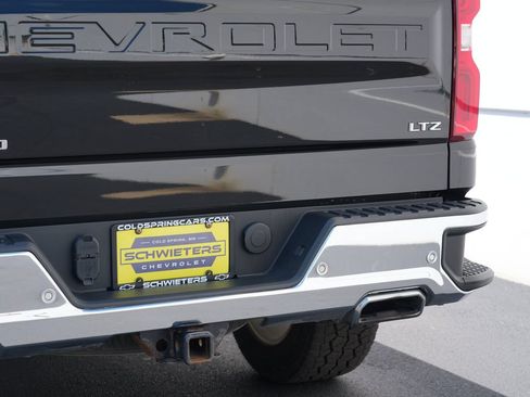 Used 2022 Chevrolet Silverado 1500 LTZ w/ LTZ Premium Package AWD/4WD image 10