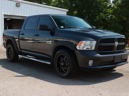 Used 2015 RAM 1500 Express AWD/4WD image 3