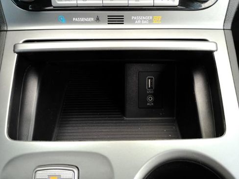 Used 2019 Hyundai Kona SEL image 43