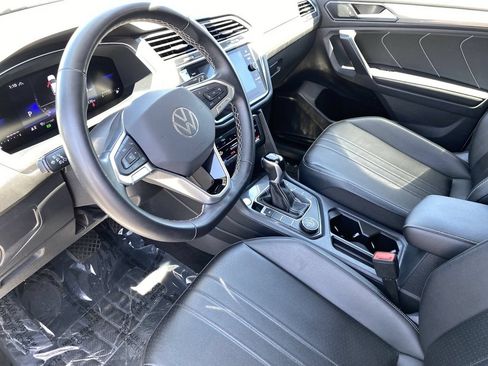 Used 2024 Volkswagen Tiguan SE AWD/4WD image 29