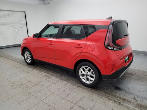 Used 2023 Kia Soul LX w/ LX Technology Package FWD image 3