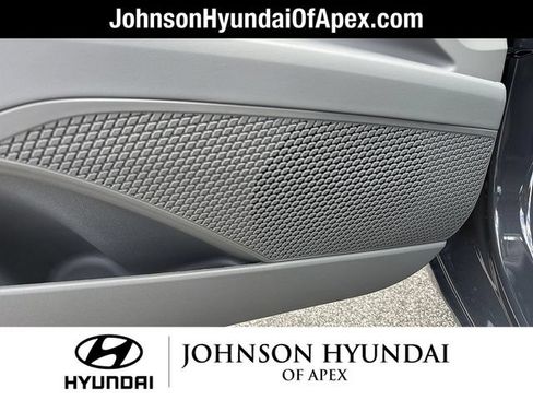 Used 2025 Hyundai Elantra Sport FWD image 28