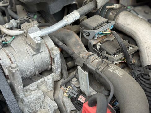 Used 2005 GMC Sierra 3500 SLT w/ Heavy-Duty Power Package image 56