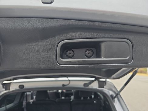 Used 2022 Honda Pilot Sport image 14