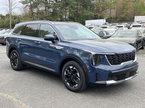 Used 2025 Kia Sorento S w/ Panoramic Sunroof Package image 1