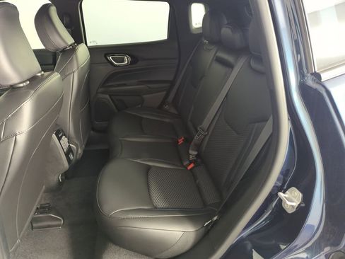 New 2026 Jeep Compass Latitude image 28