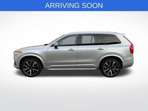 Used 2022 Volvo XC90 T6 Momentum w/ Advanced Package image 2