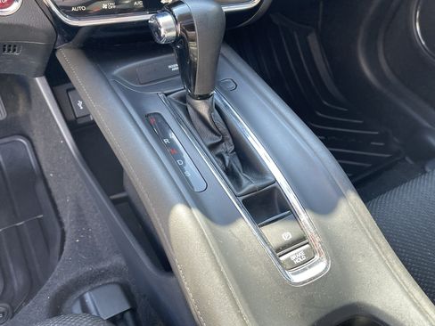 Used 2017 Honda HR-V EX image 24