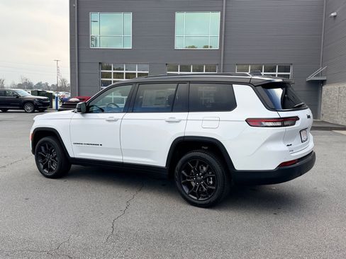 New 2025 Jeep Grand Cherokee L Limited image 7