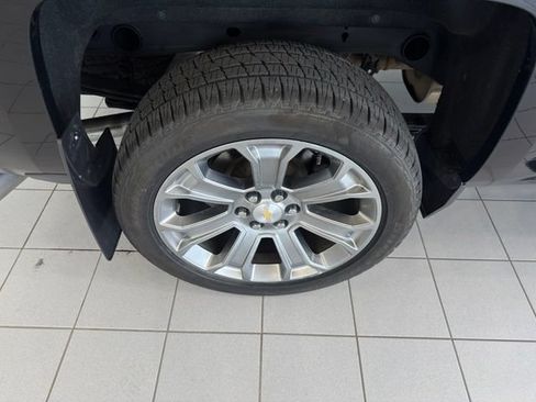 Used 2018 Chevrolet Silverado 1500 High Country AWD/4WD image 37