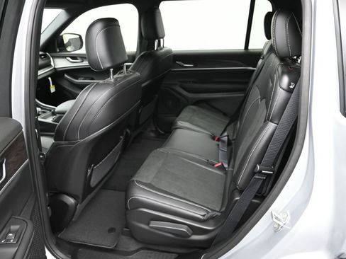 New 2026 Jeep Grand Cherokee L L LAREDO ALTITUDE 4X4 image 23