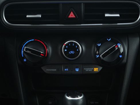 Used 2021 Hyundai Kona SEL w/ Cargo Package image 18