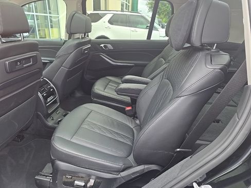 Used 2022 BMW X7 xDrive40i w/ Luxury Seating Package AWD/4WD image 9