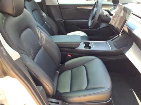 Used 2021 Tesla Model 3 Long Range AWD/4WD image 4