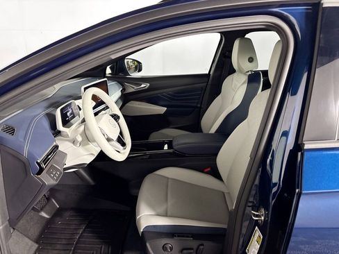Used 2023 Volkswagen ID.4 Pro S image 11