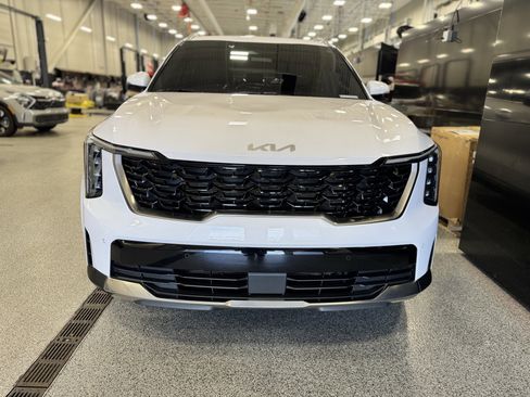 Certified 2024 Kia Sorento S image 33