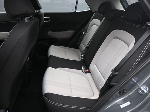 New 2026 Hyundai Venue SEL FWD image 11