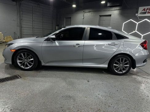 Used 2019 Honda Civic EX image 2