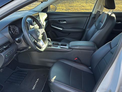 Used 2024 Nissan Sentra SR w/ SR Premium Package image 8