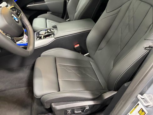 Used 2025 BMW X3 xDrive30i w/ Premium Package image 39